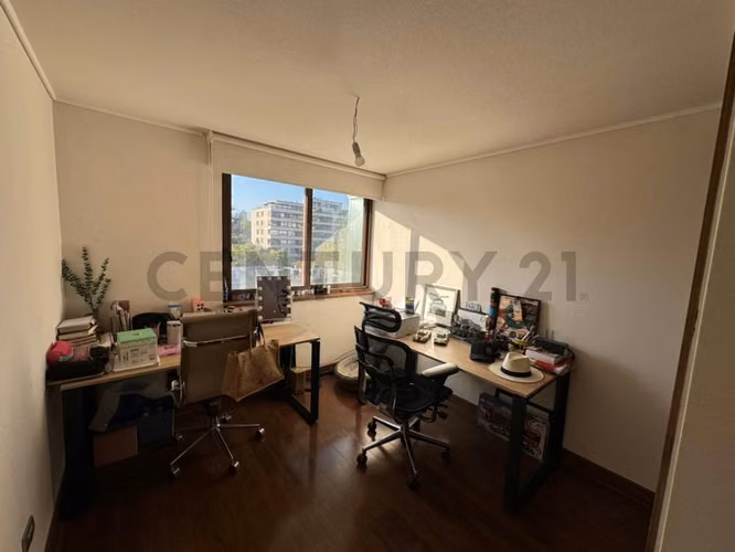 Venta estupendo y  amplio departamento en Vitacura