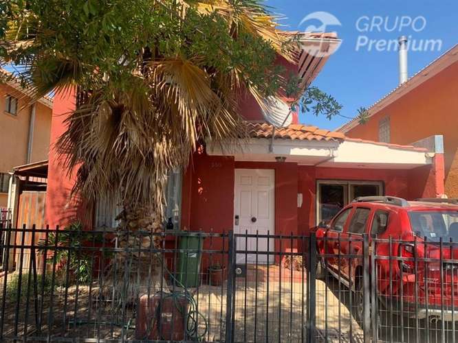 Casa aislada en venta 4D 3B 2E Peñaflor cercana a plaza - Imagen 9