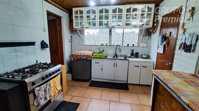 Casa en venta de 6 dorm. en Yungay