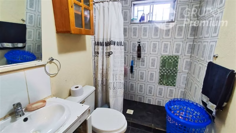 Casa en venta de 6 dorm. en Yungay