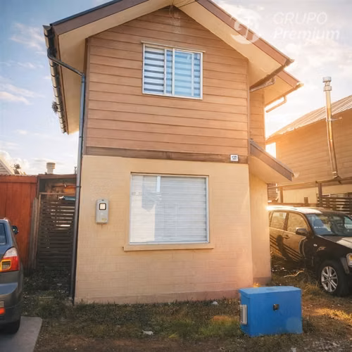 Casa en venta de 2 dorm 1 B, Condominio cerrado. en Coronel