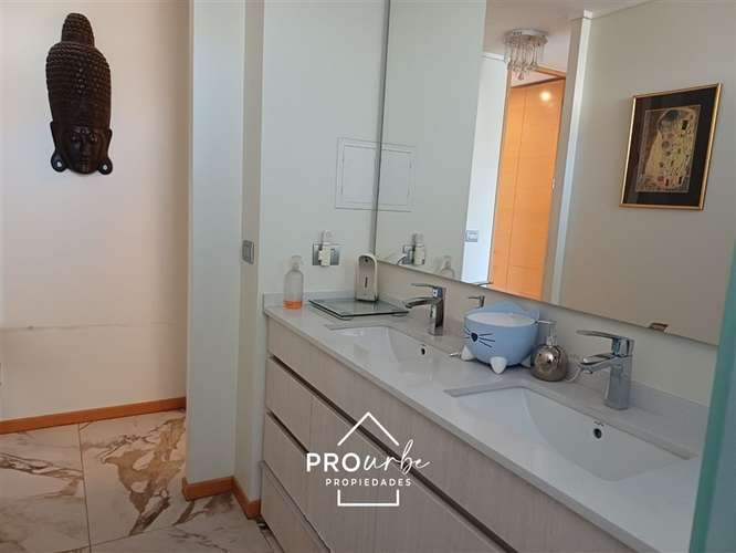 Dúplex Exclusivo, quincho techado, 4 dorm. La Dehesa Central - Imagen 12