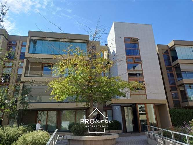 Dúplex Exclusivo, quincho techado, 4 dorm. La Dehesa Central - Imagen 2
