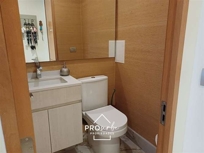Dúplex Exclusivo, quincho techado, 4 dorm. La Dehesa Central - Imagen 9