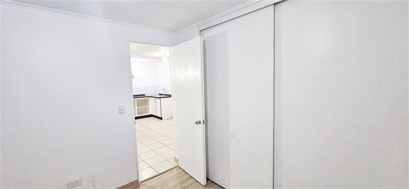 Recién Remod. Depto 2 dorm. 2 estac bod Sector Av. Matta Sur