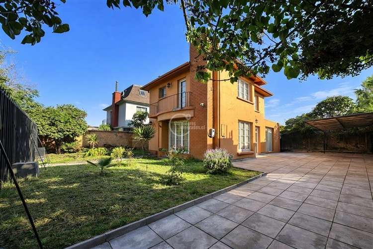 Casa en venta con 620 m2 Ideal para remodelación o inversión - Imagen 2