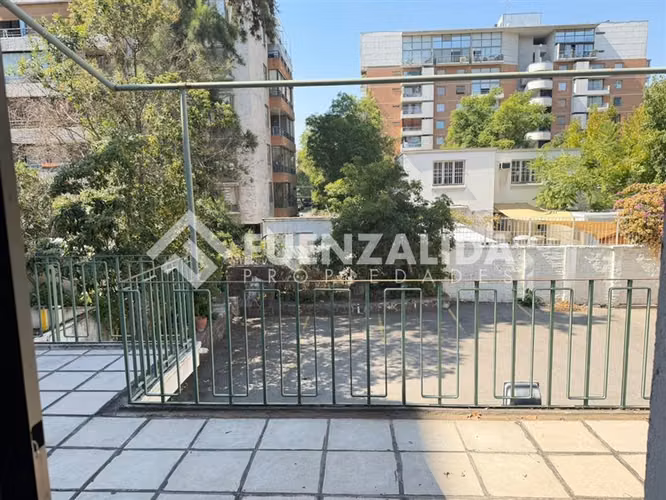 Gran Casa, adaptada para oficina en Venta Providencia