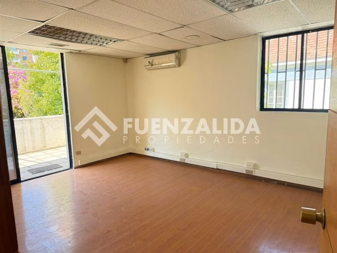 Gran Casa, adaptada para oficina en Venta Providencia