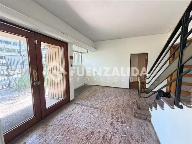Gran Casa, adaptada para oficina en Venta Providencia