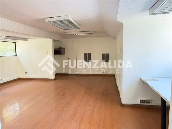 Gran Casa, adaptada para oficina en Venta Providencia
