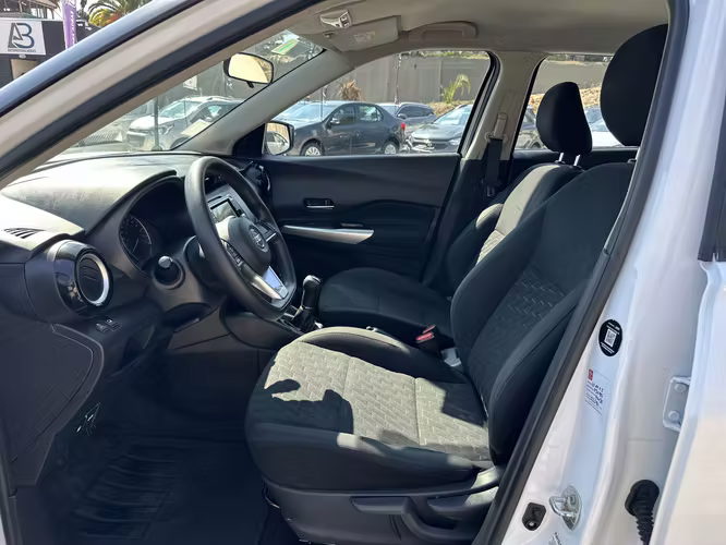 NISSAN KICKS 1.6 MANUAL SENSE UNICO DUEÑO MANTENCIONES 2022