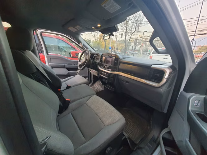 FORD F150 XLT 2022 3.3CC Mantenciones, unica dueña, casi nueva