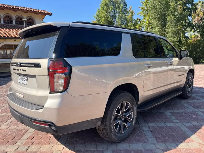 Chevrolet Suburban 2024