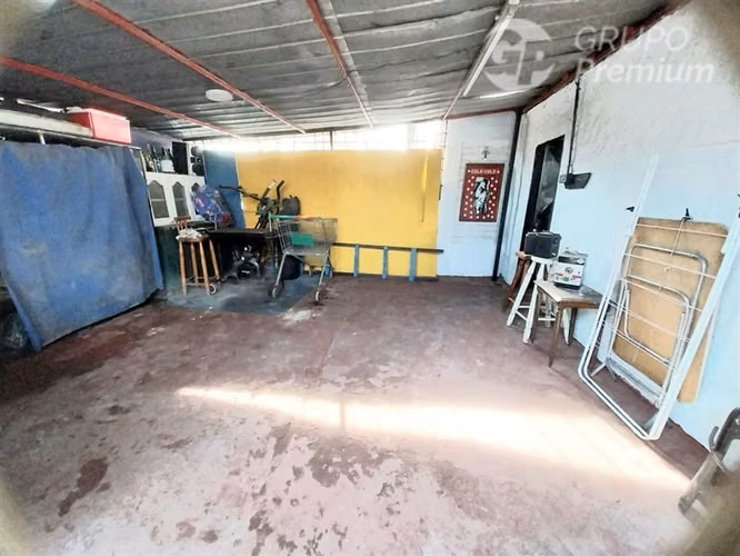 2Locales con baño y bodega en arriendo, Recoleta