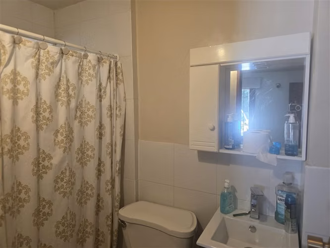 Casa en arriendo de 6 dorm. en La Reina