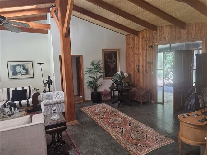 Casa en arriendo de 6 dorm. en La Reina