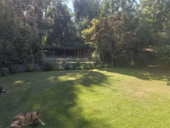 Casa en arriendo de 6 dorm. en La Reina