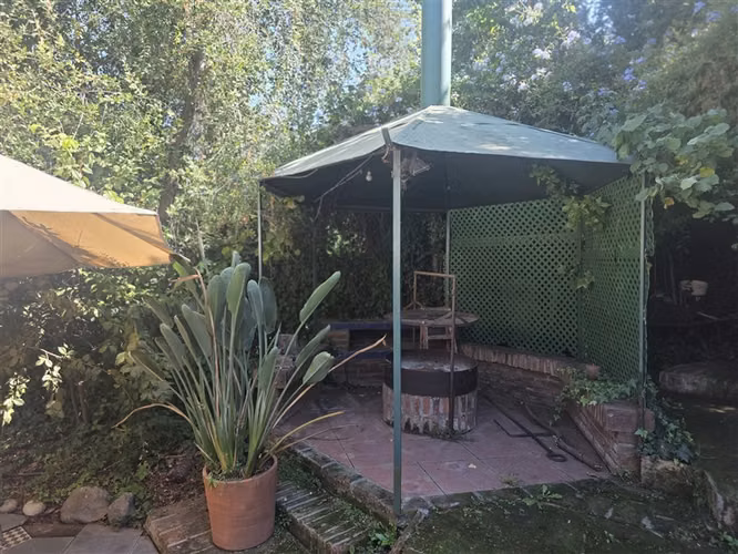 Casa en arriendo de 6 dorm. en La Reina