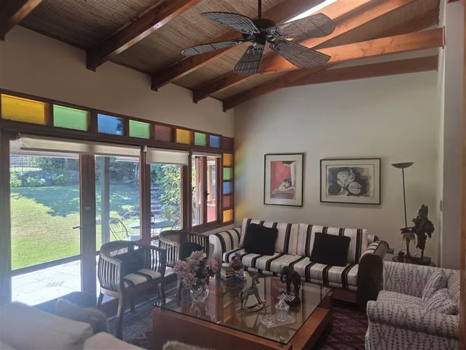 Casa en arriendo de 6 dorm. en La Reina