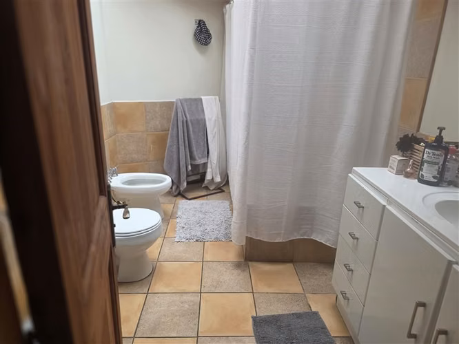 Casa en arriendo de 6 dorm. en La Reina