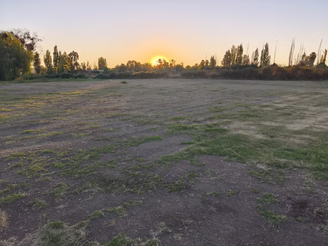 Vendo casa con acceso al LAGO RAPEL