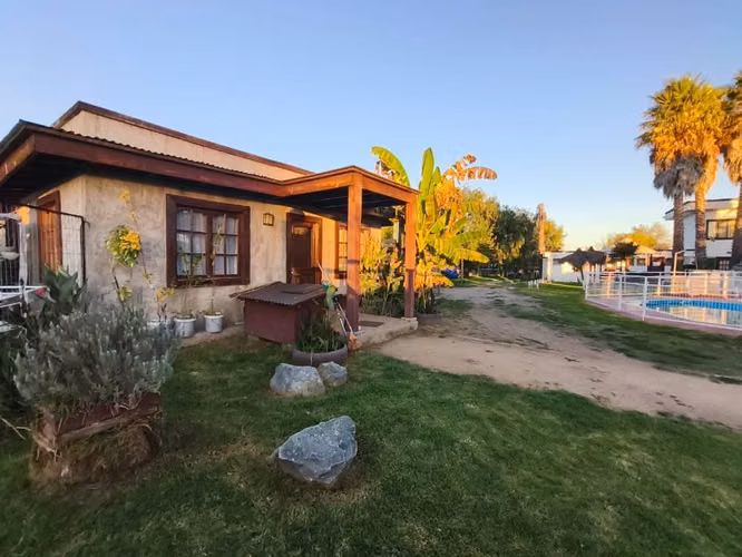 Vendo casa con acceso al LAGO RAPEL