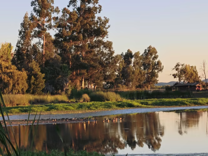 Vendo casa con acceso al LAGO RAPEL