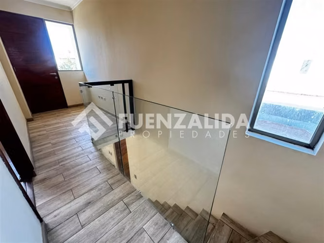 Casa en venta de 3 dorm. en Peñaflor