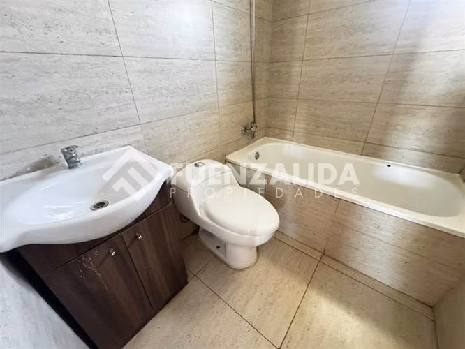 Casa en venta de 3 dorm. en Peñaflor