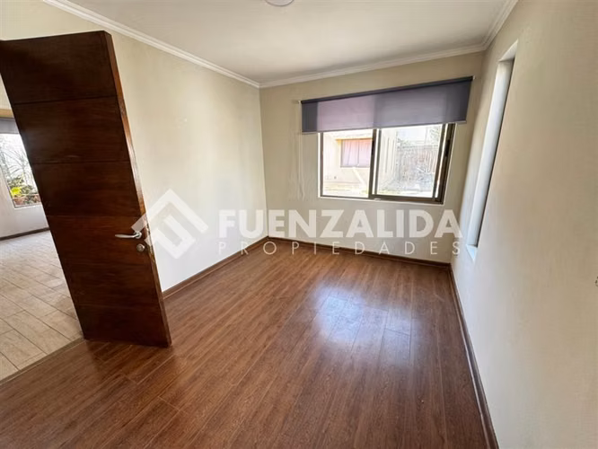 Casa en venta de 3 dorm. en Peñaflor