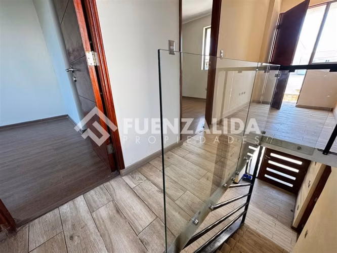 Casa en venta de 3 dorm. en Peñaflor