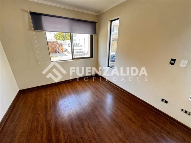 Casa en venta de 3 dorm. en Peñaflor