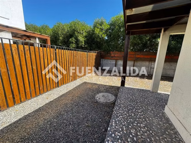 Casa en venta de 3 dorm. en Peñaflor