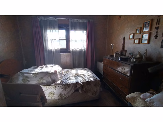 vende  casa con gran patio en la cisterna