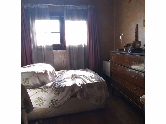 vende  casa con gran patio en la cisterna