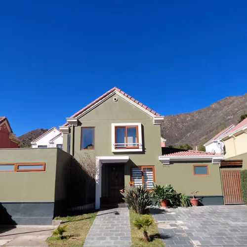 MARAVILLOSA CASA EN CIUDAD DE LOS VALLES