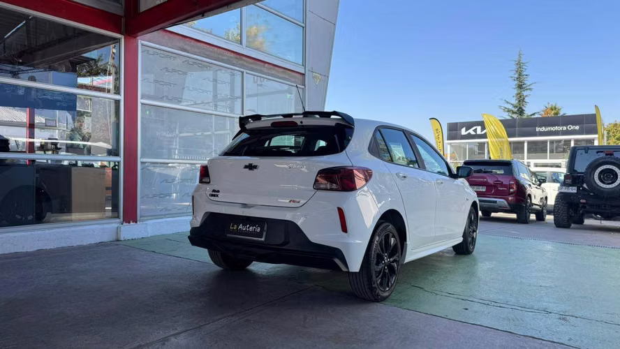 Chevrolet Onix Turbo HB 1.0 MT (2024)