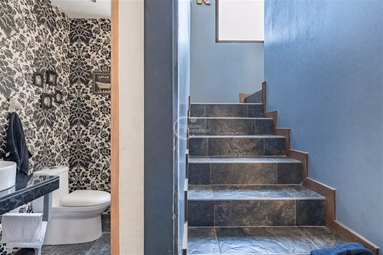 Casa en venta de 5 dorm. en Colina