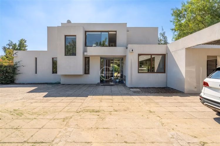 Casa en venta de 5 dorm. en Colina