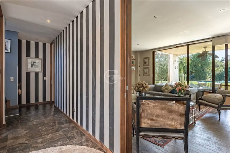 Casa en arriendo de 5 dorm. en Colina