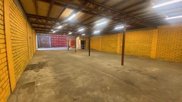 Se arrienda bodega comercial en arriendo en Natales