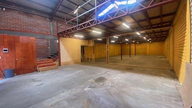Se arrienda bodega comercial en arriendo en Natales