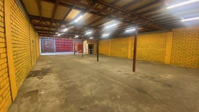 Se arrienda bodega comercial en arriendo en Natales