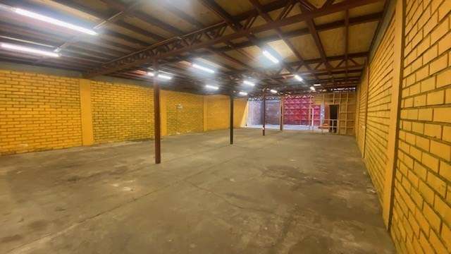 Se arrienda bodega comercial en arriendo en Natales