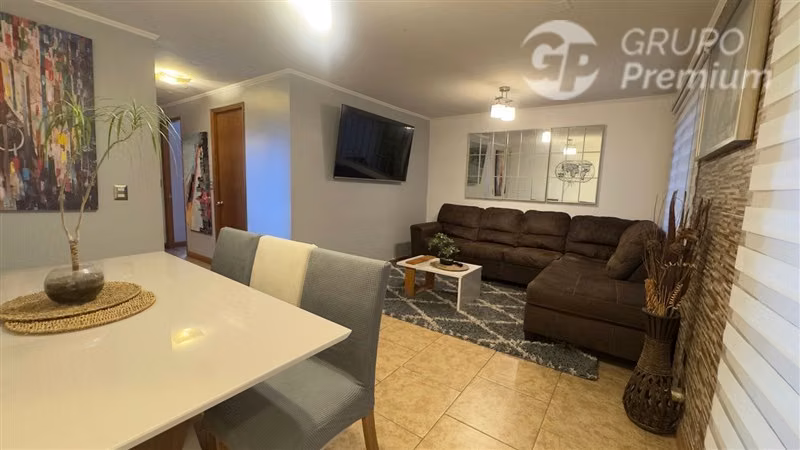 Amplia Casa 4D 3B en Venta en Melipilla