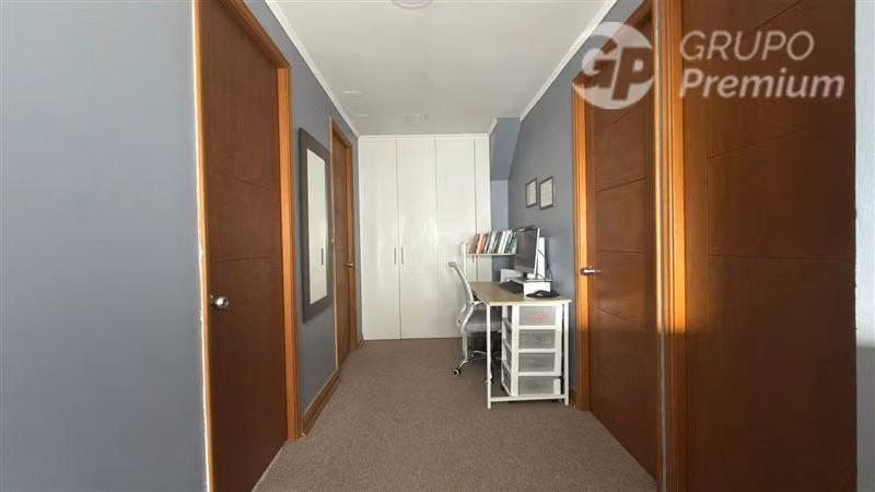 Amplia Casa 4D 3B en Venta en Melipilla