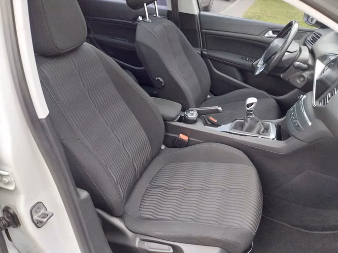 PEUGEOT 308 ALLURE DIESEL AÑO 2017