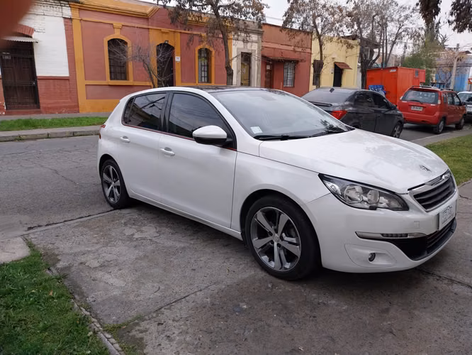 PEUGEOT 308 ALLURE DIESEL AÑO 2017