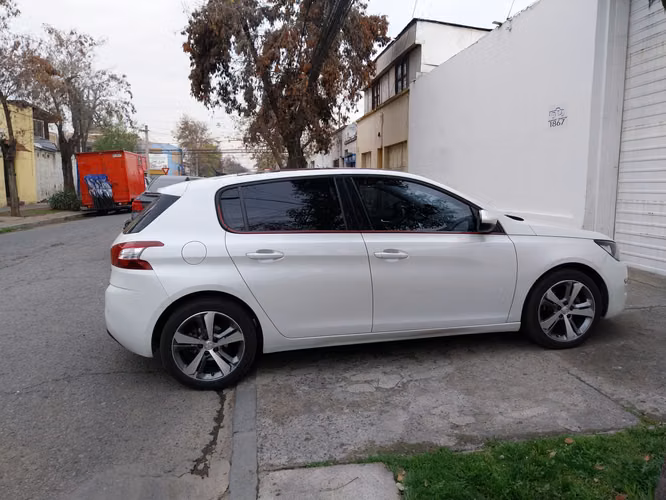 PEUGEOT 308 ALLURE DIESEL AÑO 2017