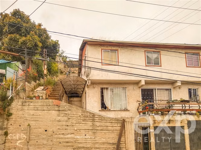 Venta 2 casas en Chorrillos Viña del Mar, Cancha c/ Valdivia